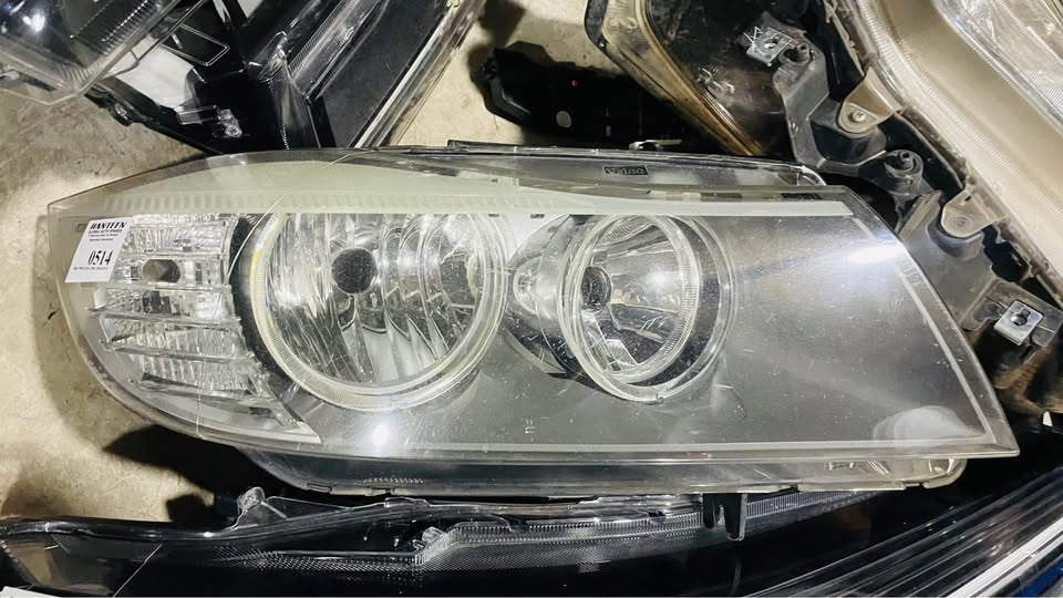 BMW E90 LCI Headlight - Private Seller BMW E90 LCI Headlight - Private Seller