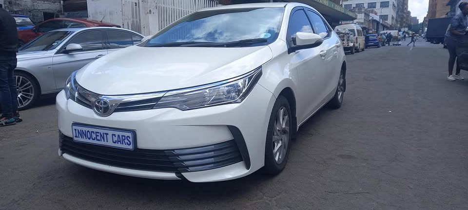 2017 TOYOTA COROLLA PRESTIGE 1.6 PETROL, MANUAL, WHITE COLOUR