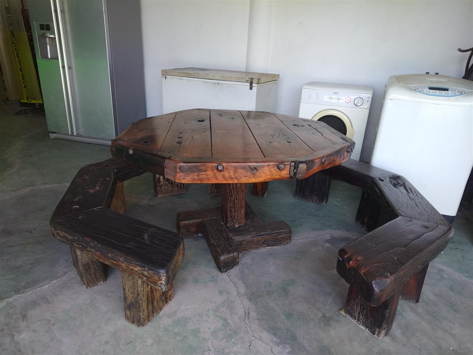 Sleeper wood round table Sleeper wood round table