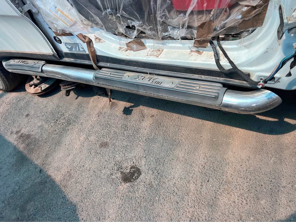 Mahindra Xuv 500 2.2 W8 Side Steps For Sale Call or whatsapp - Private Seller