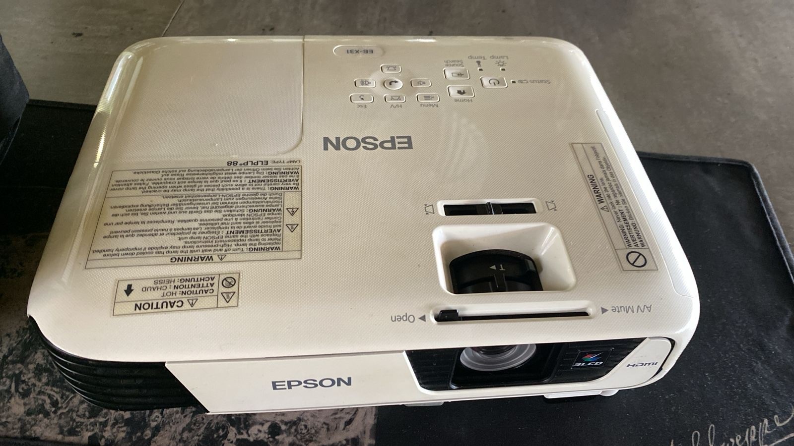 Epson projector H720 B Epson projector H720 B