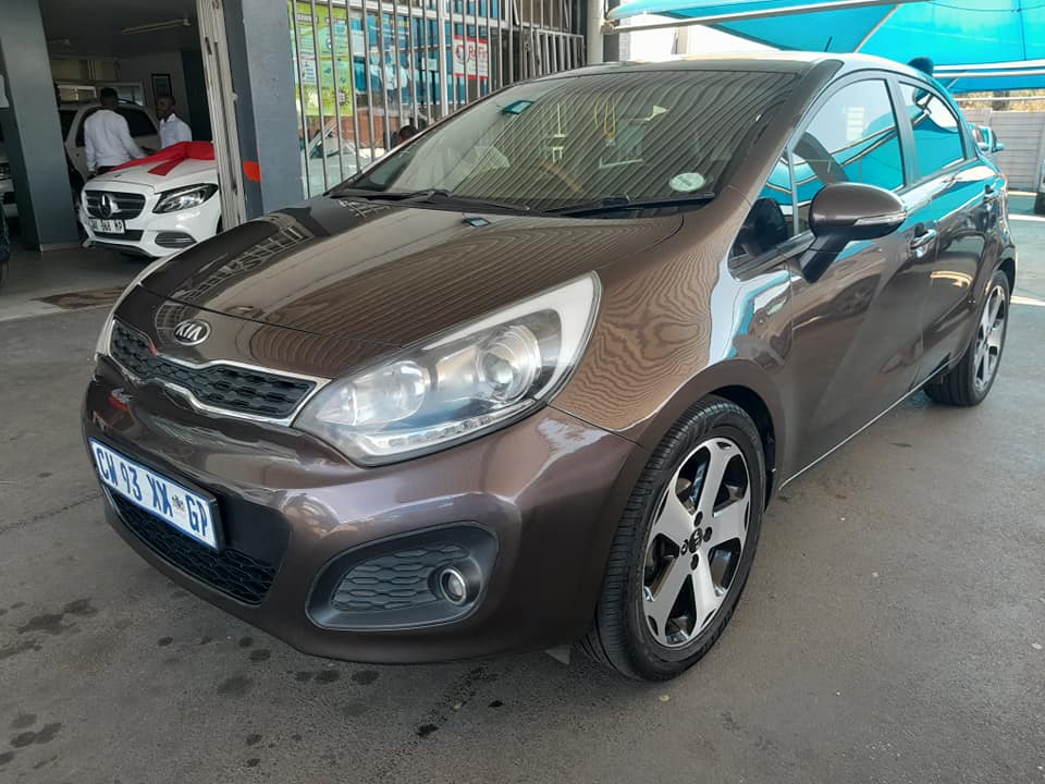 2014 KIA RIO  1.4 TECH MANUAL