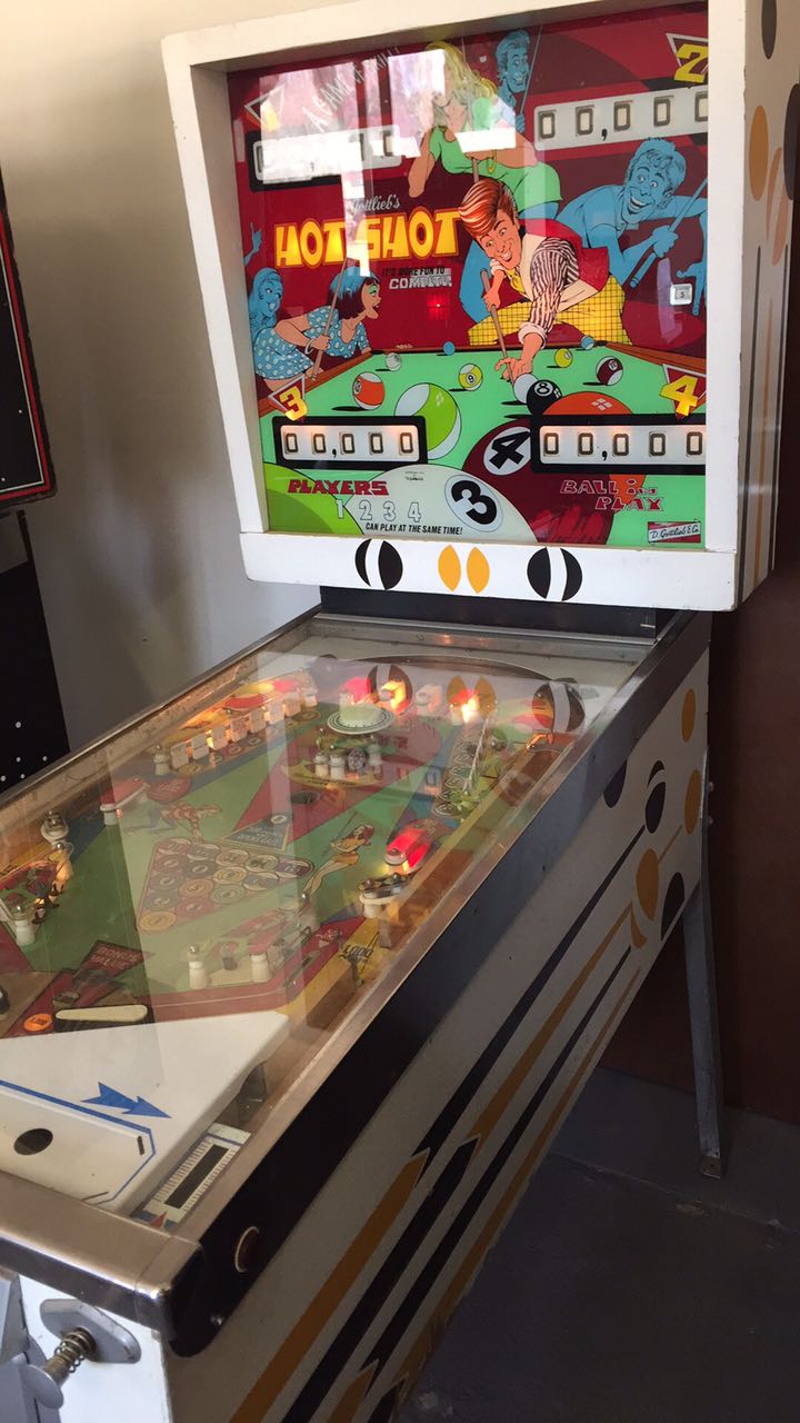 Selling old school pinball machines