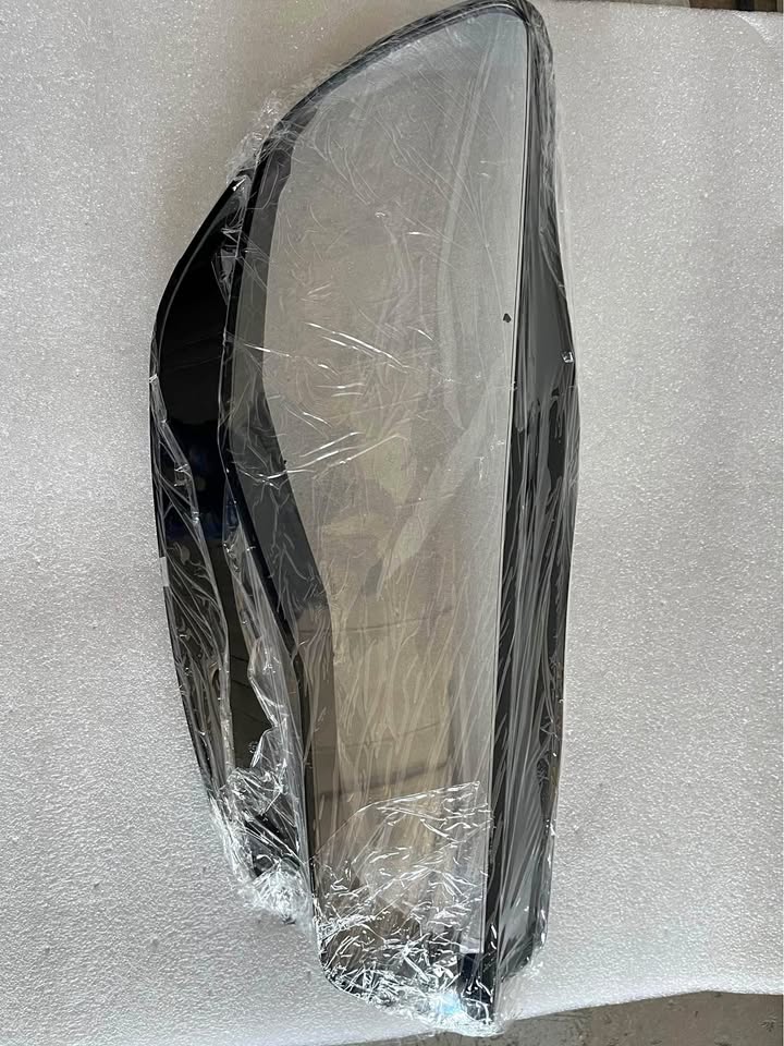 Audi A6 front headlight cover lens 2016-2020 - Private Seller Audi A6 front headlight cover lens 2016-2020 - Private Seller