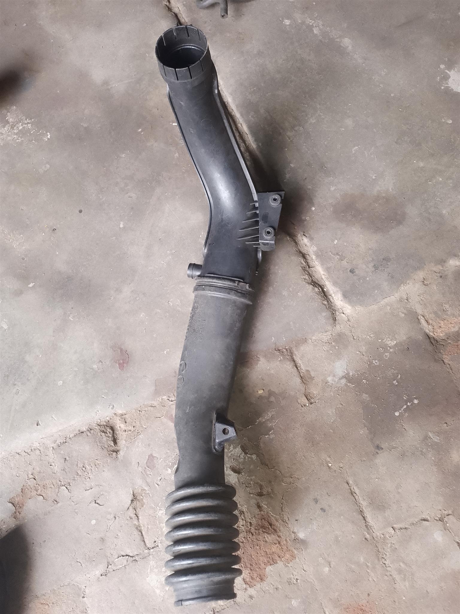 AIR DUCT/INTAKE PIPE VOLVO S60•V60•XC60 2011 FOR SALE DELIVERY AVAILABLE COUNTRY - Private Seller AIR DUCT/INTAKE PIPE VOLVO S60•V60•XC60 2011 FOR SALE DELIVERY AVAILABLE COUNTRY - Private Seller