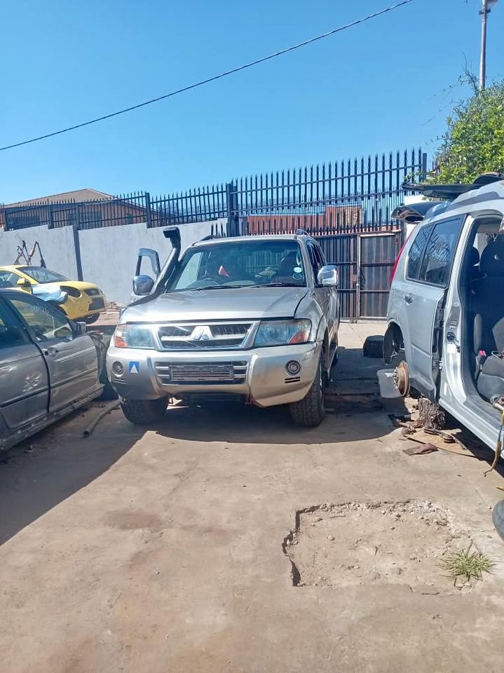 2006 Mitsubishi Pajero, 4M41 Engine Stripping - Private Seller 2006 Mitsubishi Pajero, 4M41 Engine Stripping - Private Seller