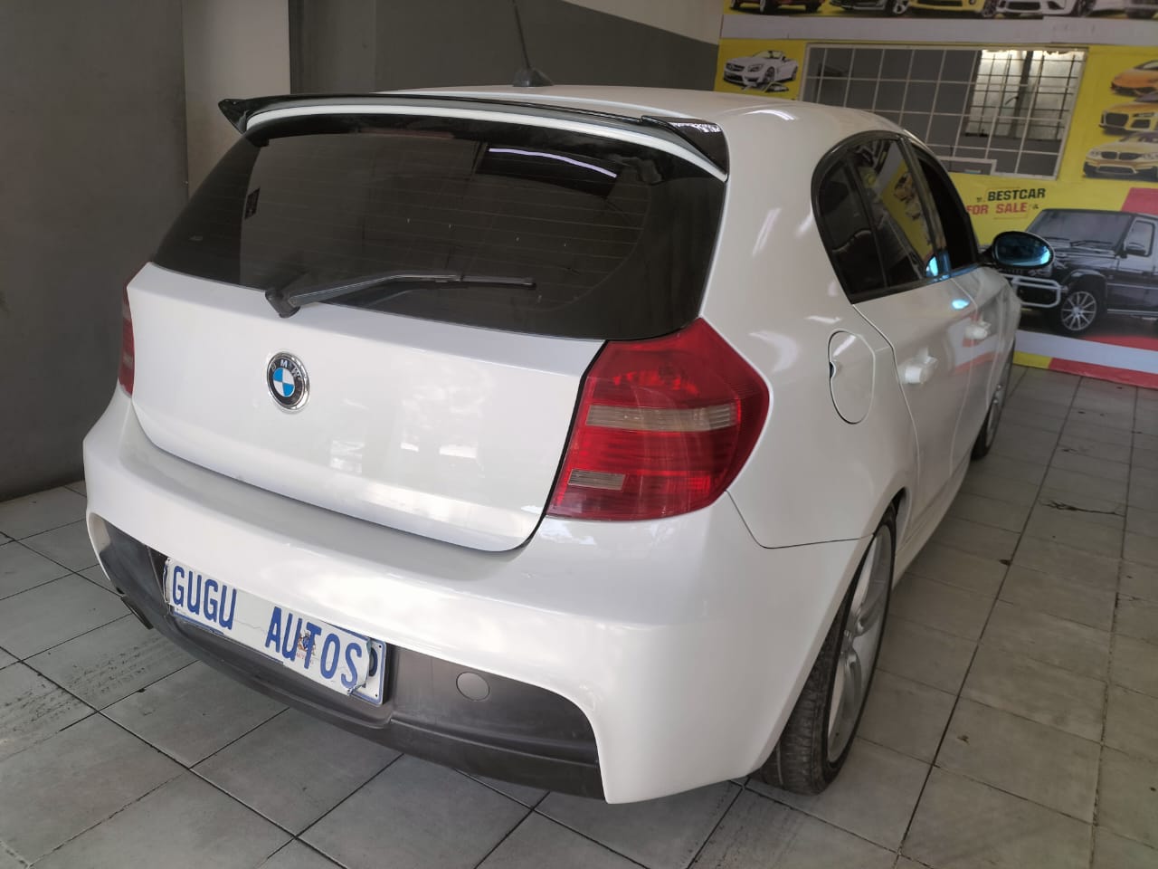 2009 BMW E87 120i MSPORT ,MANUAL PETROL ,SUNROOF 110.000KM