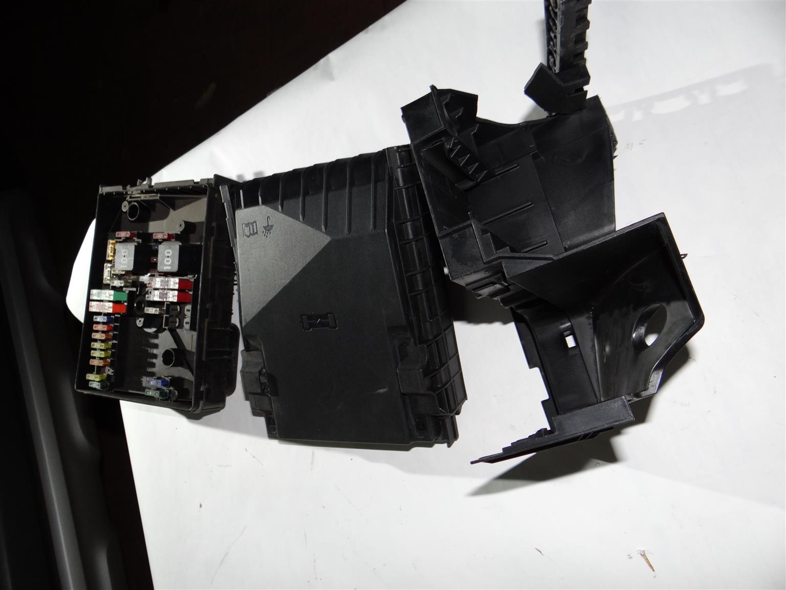 VW 1.4 TSI Scirocco Fuse box base VW 1.4 TSI Scirocco Fuse box base