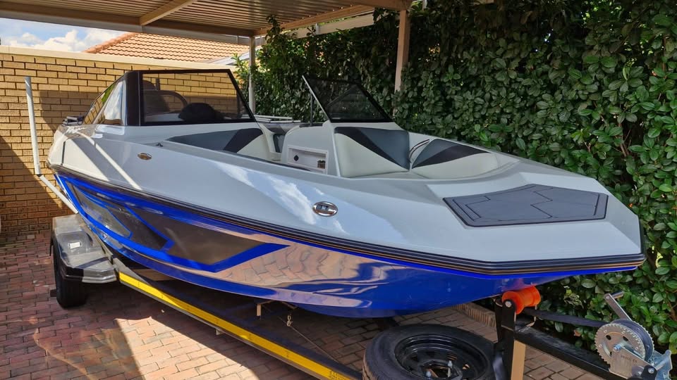 Cascade 196 Boat with 200h0 Suzuki Stealth 4 stroke