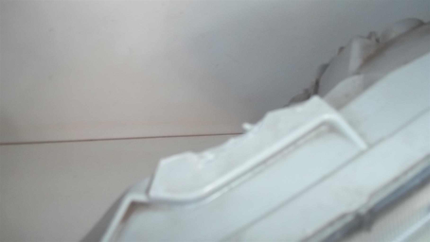 Isuzu Left headlight - Private Seller Isuzu Left headlight - Private Seller