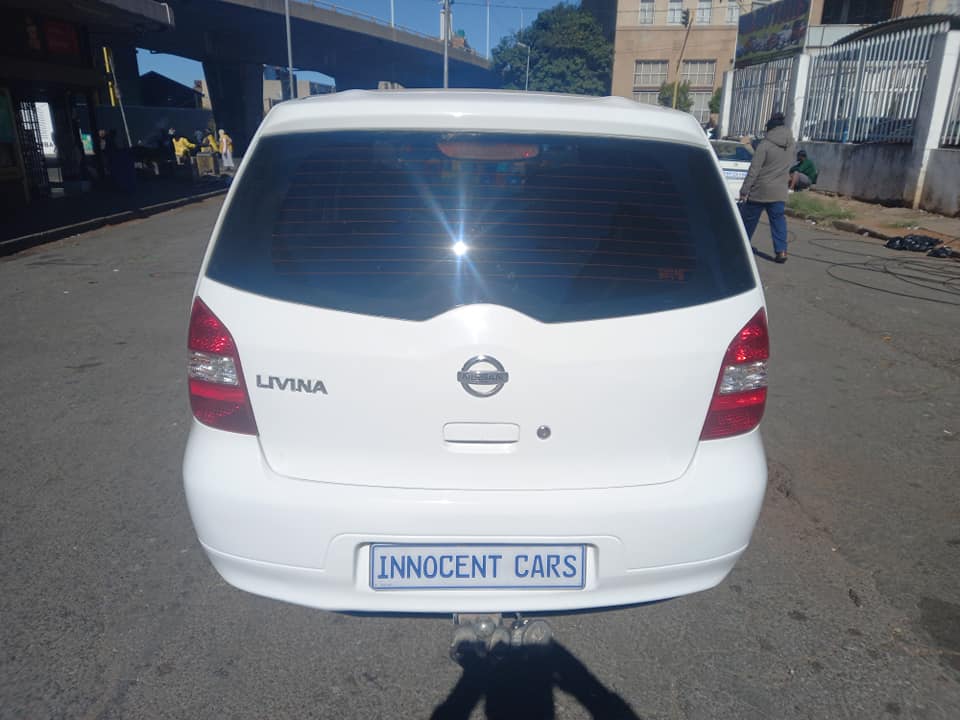 2010 NISSAN LIVINA 1.6 PETROL, MANUAL, WHITE COLOR, MILEAGE 98000KM