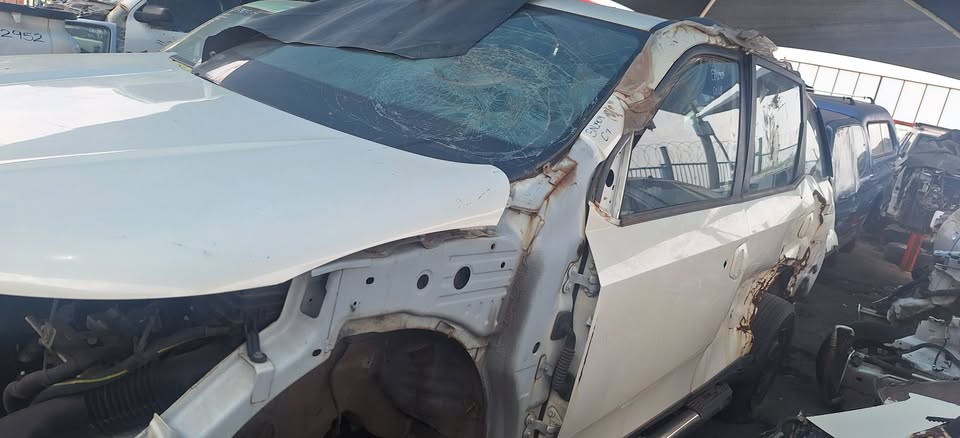 Mhindra XUV500 stripping for spares - Private Seller Mhindra XUV500 stripping for spares - Private Seller