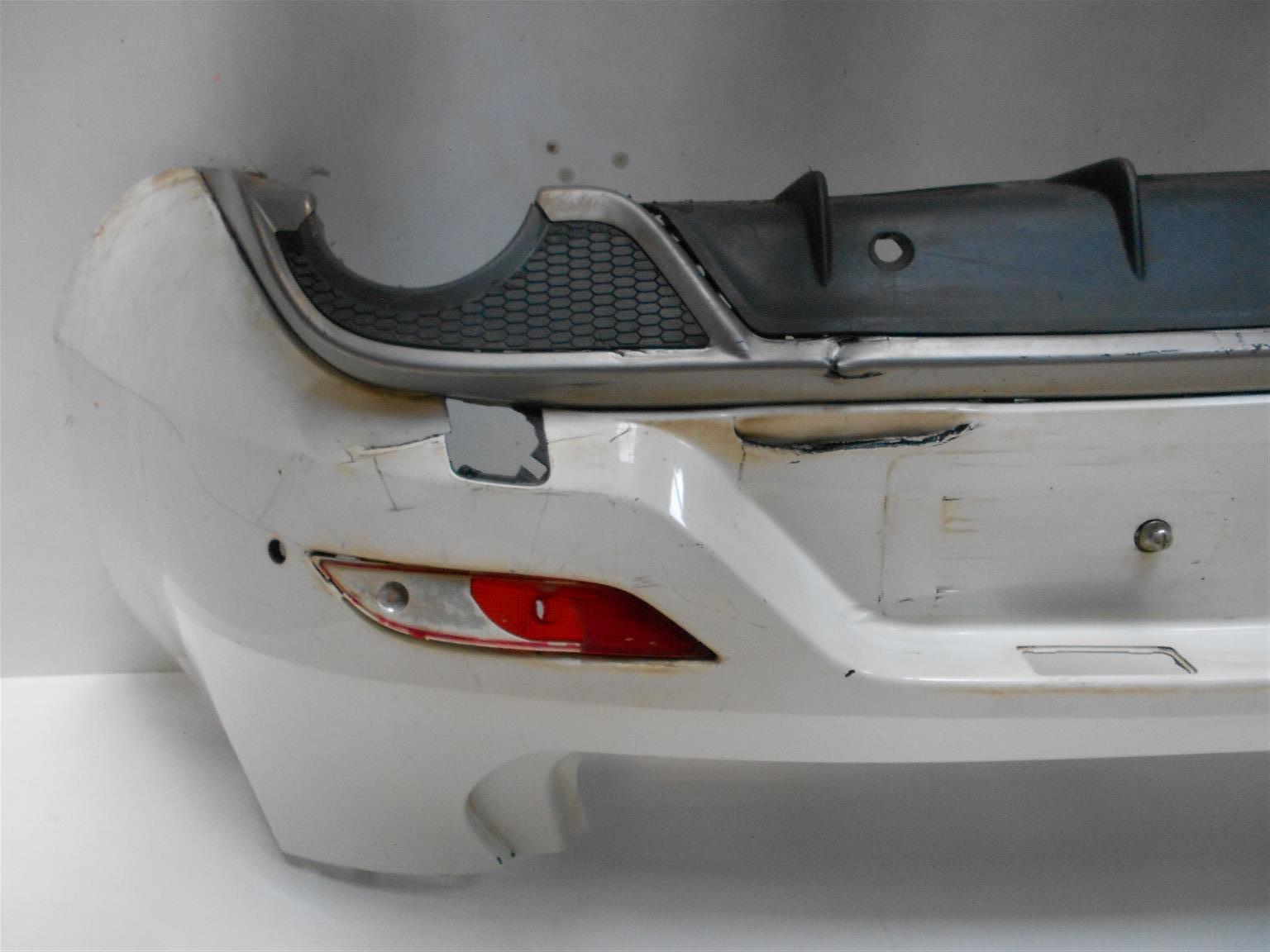 Volvo V40 back bumper and diffuser - Private Seller Volvo V40 back bumper and diffuser - Private Seller