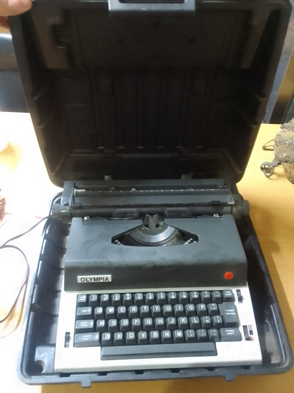 Antique Electric Type Writer For Sale