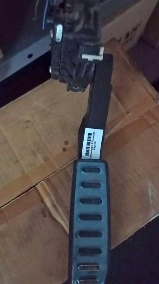 VOLKSWAGEN AXZ PEDAL - Private Seller VOLKSWAGEN AXZ PEDAL - Private Seller