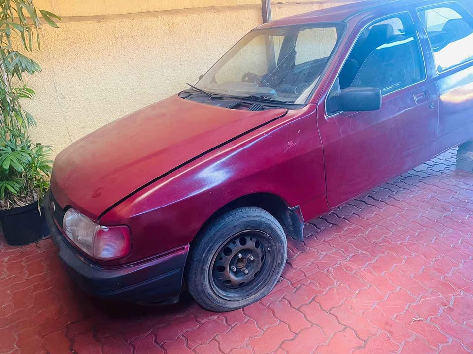 Ford sapphire stripping parts - Private Seller Ford sapphire stripping parts - Private Seller