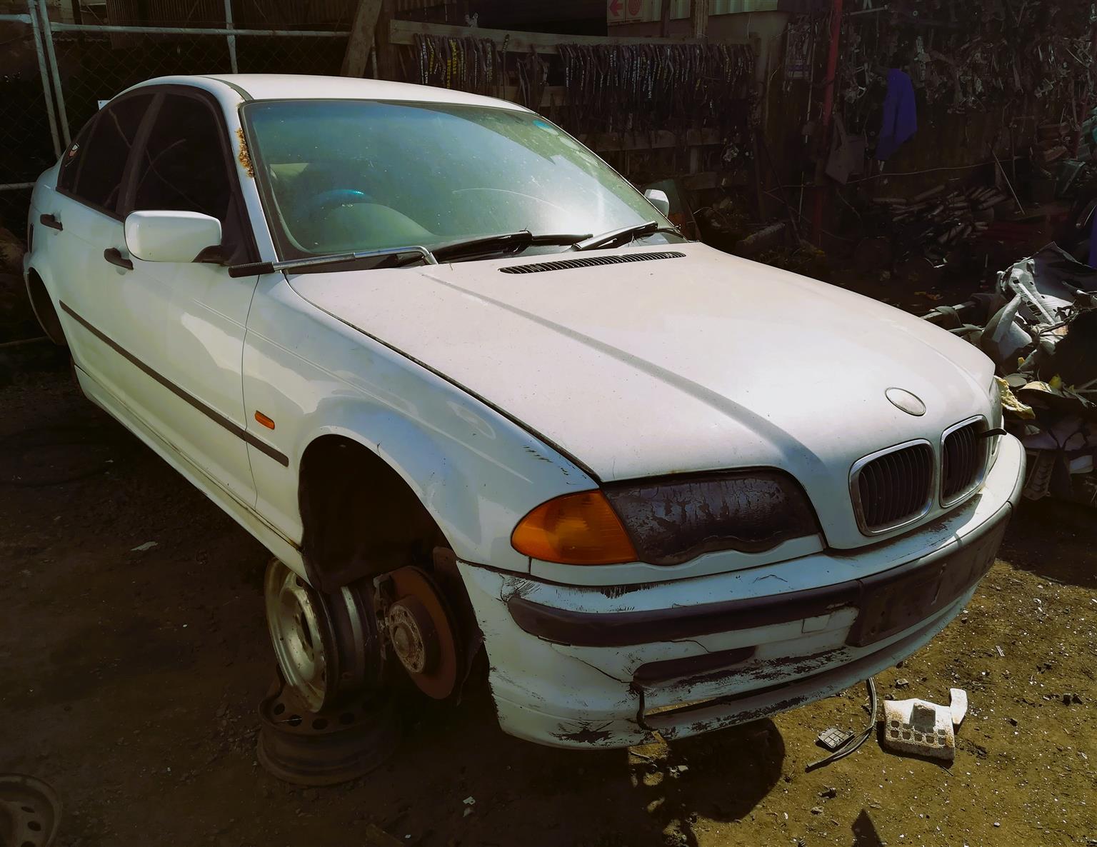 2000 BMW E46 318i - Stripping for Spares