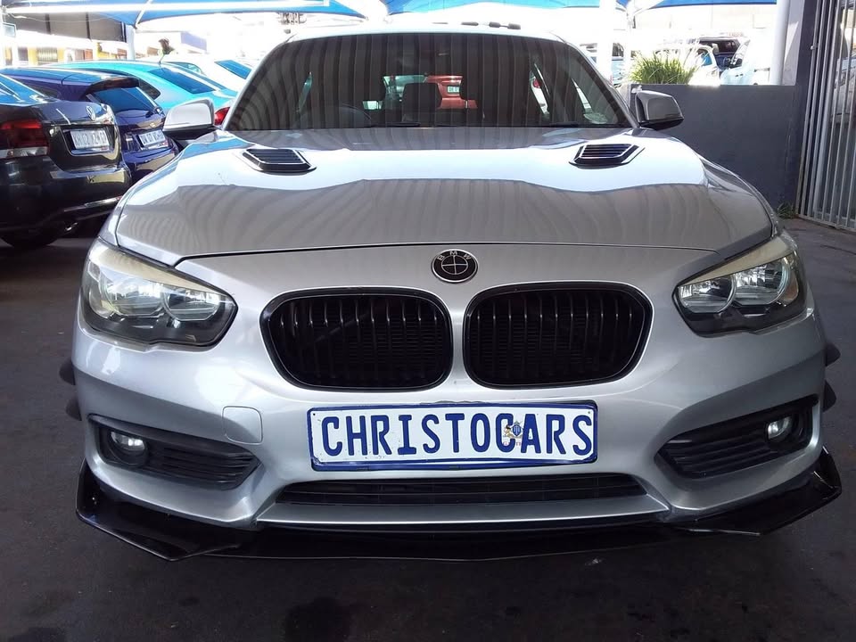 2016 model BMW 1-series 118I