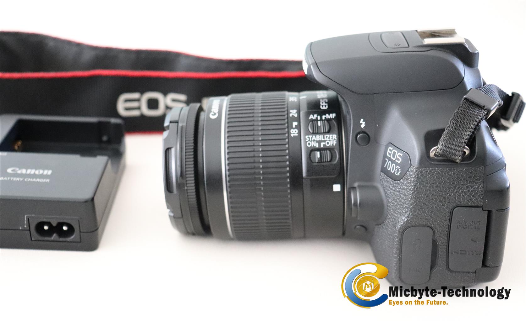 Canon EOS 700D
