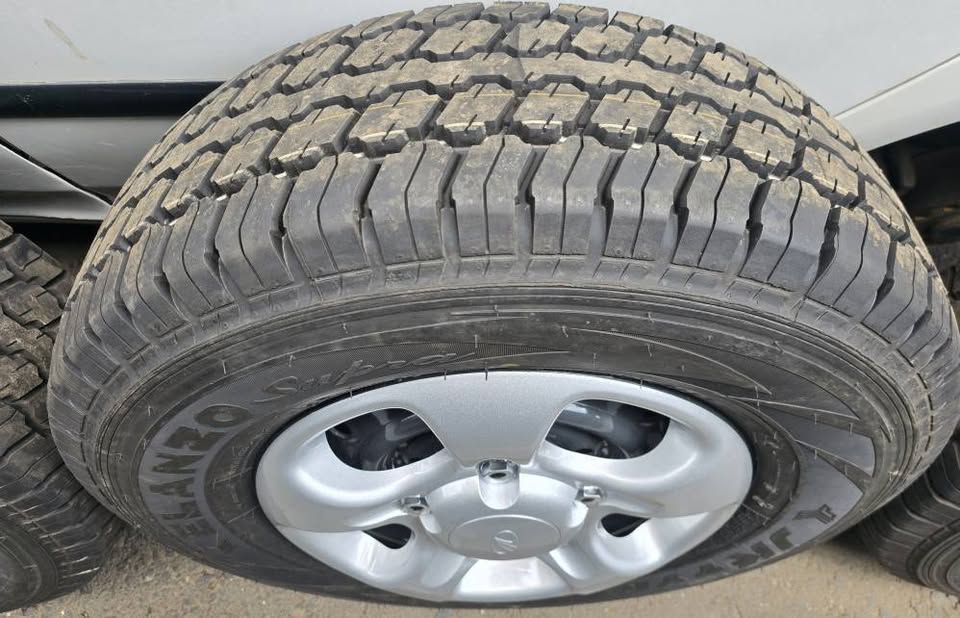 Mahindra Scorpio S4/S6/S10/Karoo Rims and Tyres - Private Seller Mahindra Scorpio S4/S6/S10/Karoo Rims and Tyres - Private Seller