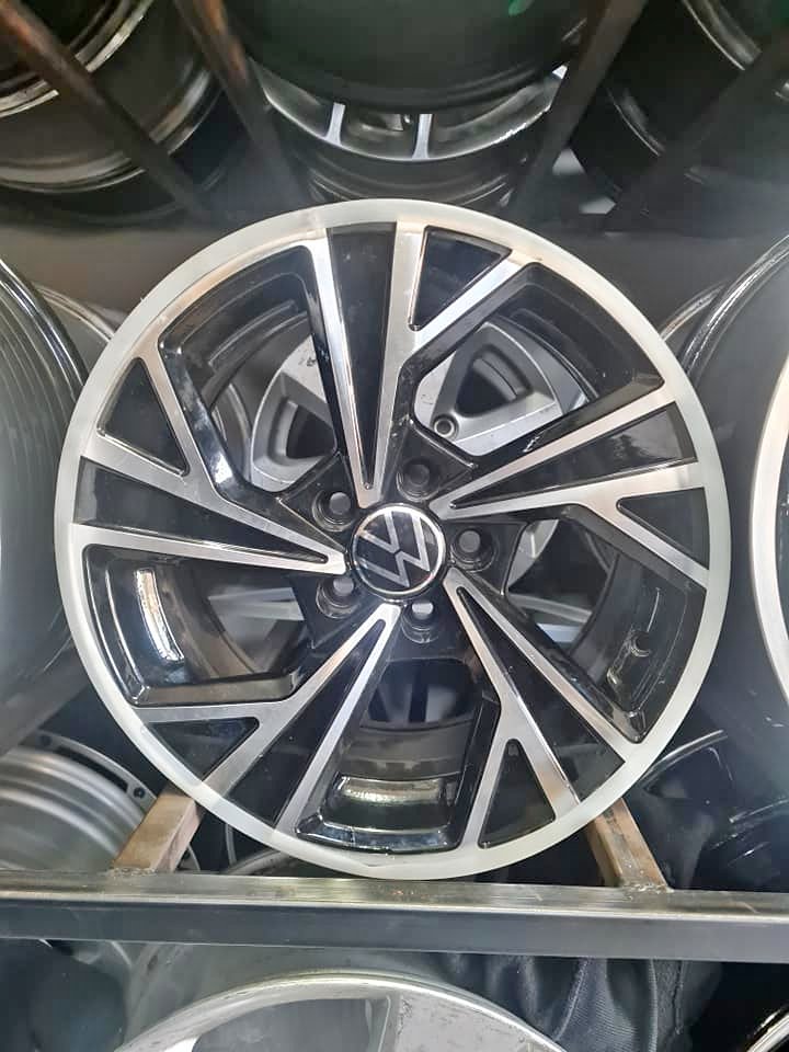 Vw caddy Brand new mags size 15 Vw caddy Brand new mags size 15