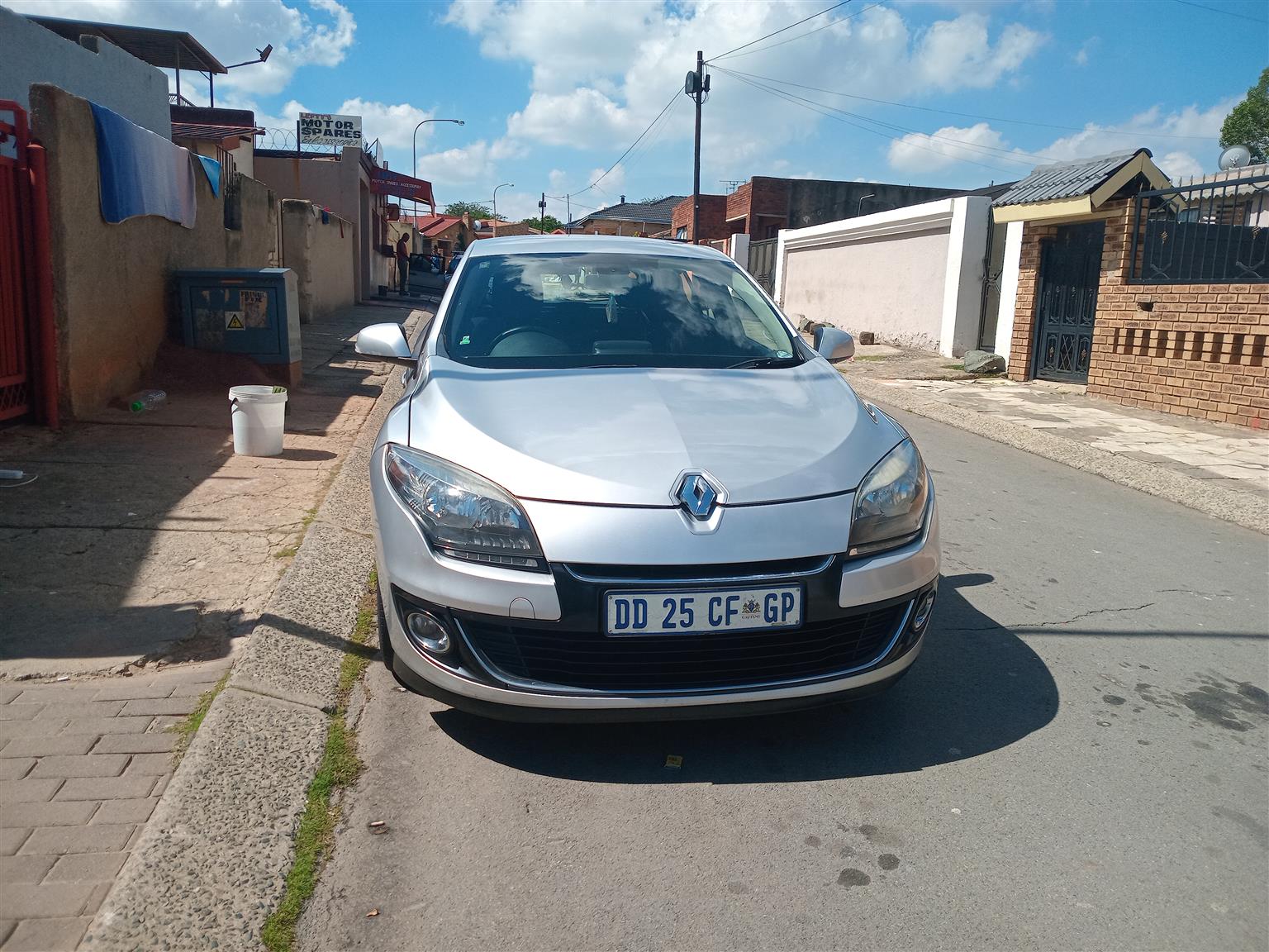 Used 2014 Renault Megane Mégane 1.5dCi Authentique 5-door - Private Seller Used 2014 Renault Megane Mégane 1.5dCi Authentique 5-door - Private Seller