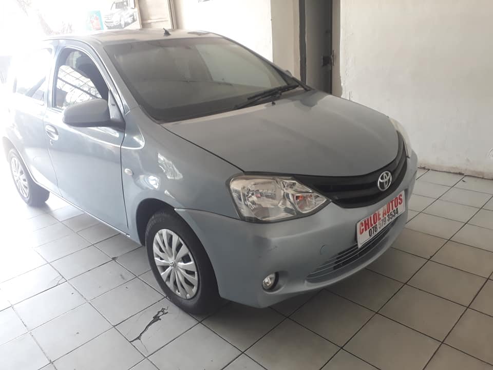 2013 TOYOTA ETIOS 1.5 HATCHBACK MANUAL  PETROL BLUE