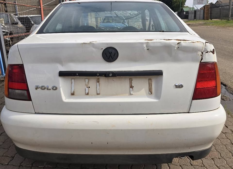 Volkswagen Polo Classic 1.6 Stripping For Spare Parts Geraldene - Private Seller Volkswagen Polo Classic 1.6 Stripping For Spare Parts Geraldene - Private Seller