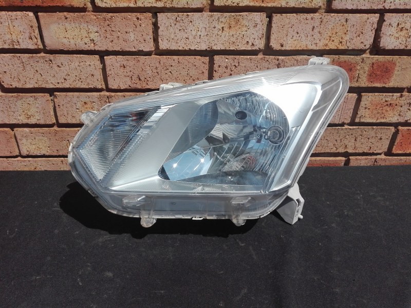 Isuzu Kb Left side headlight latest shape - Private Seller Isuzu Kb Left side headlight latest shape - Private Seller