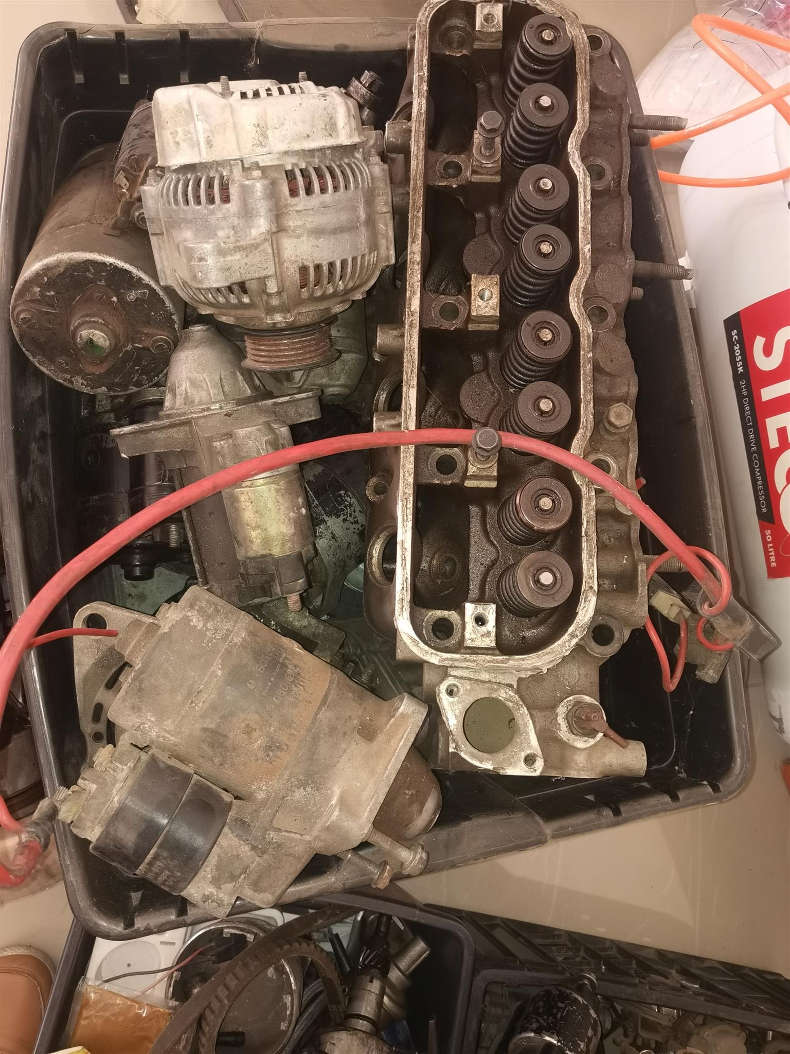 Assorted alternators starters distributors cylinder heads corolla 1.3 2e,1.6 4a, - Private Seller