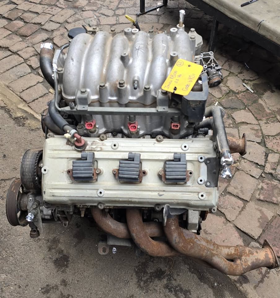 Isuzu KB320 3.2 V6 Engine 6VD1 For Sale Call - Private Seller