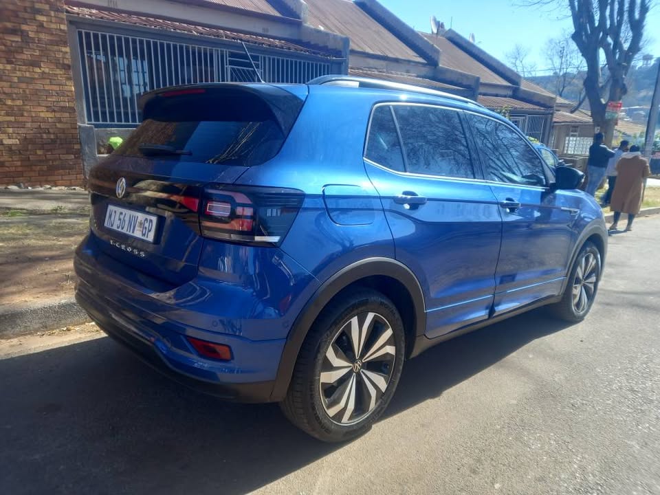 2020 VW T-Cross RLINE 1.0 Petrol, Automatic, Blue, 118000kms Full service history, Rev Cam