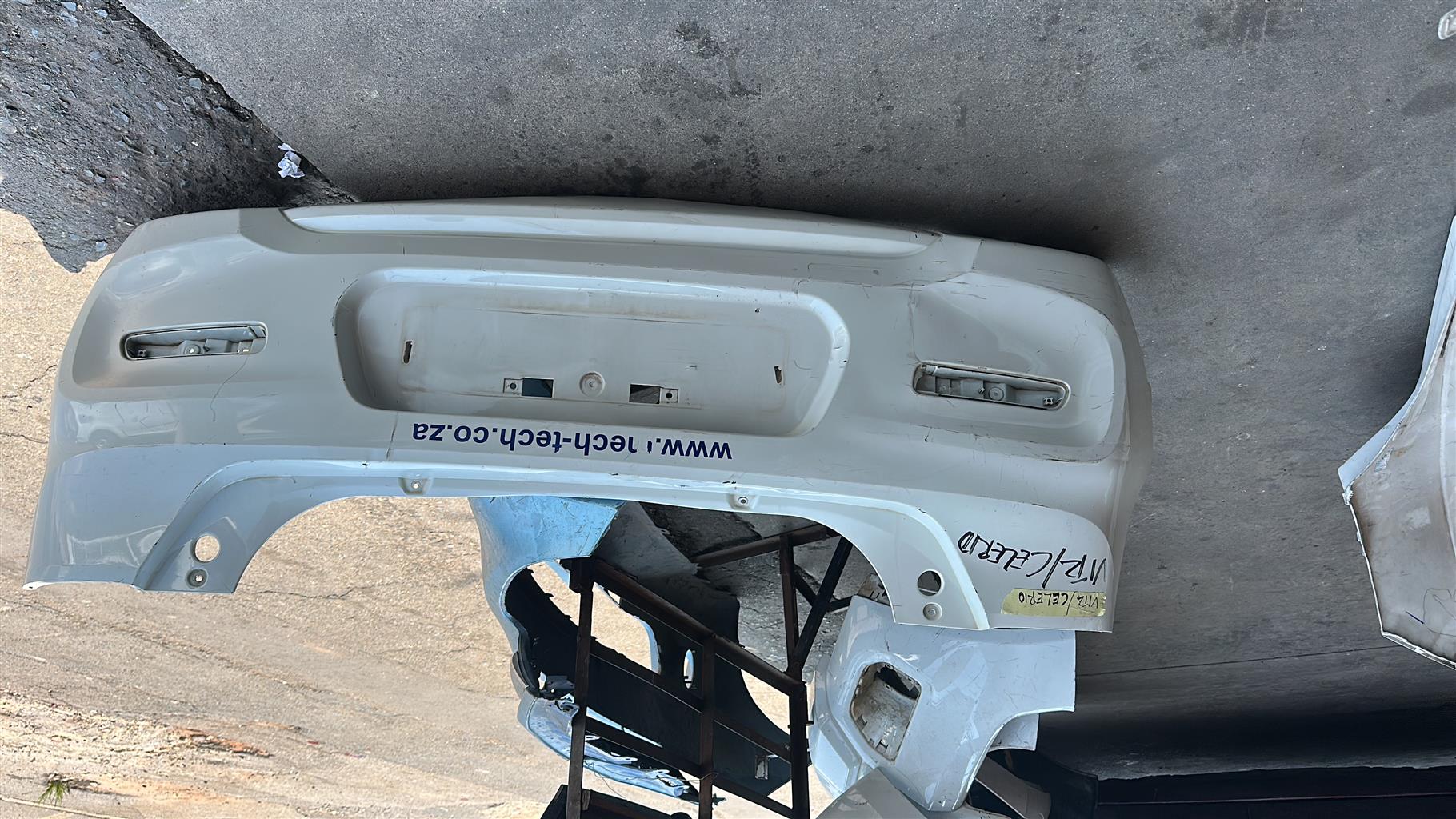 toyota vitz rear bumper for sale in a very good condition - Private Seller toyota vitz rear bumper for sale in a very good condition - Private Seller