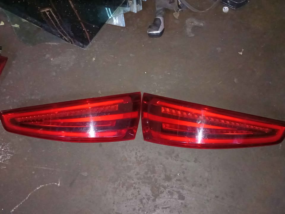 Vw Audi Q3 rear body taillight both side - Private Seller Vw Audi Q3 rear body taillight both side - Private Seller