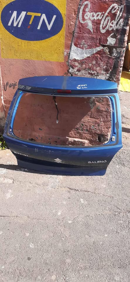 Neat Suzuki Baleno Tailgate
