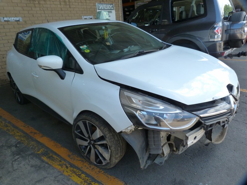Renault Clio IV 900T Petrol Manual H4BB White - 2017 SPARESBOYZ STRIPPING FOR SP - Private Seller Renault Clio IV 900T Petrol Manual H4BB White - 2017 SPARESBOYZ STRIPPING FOR SP - Private Seller