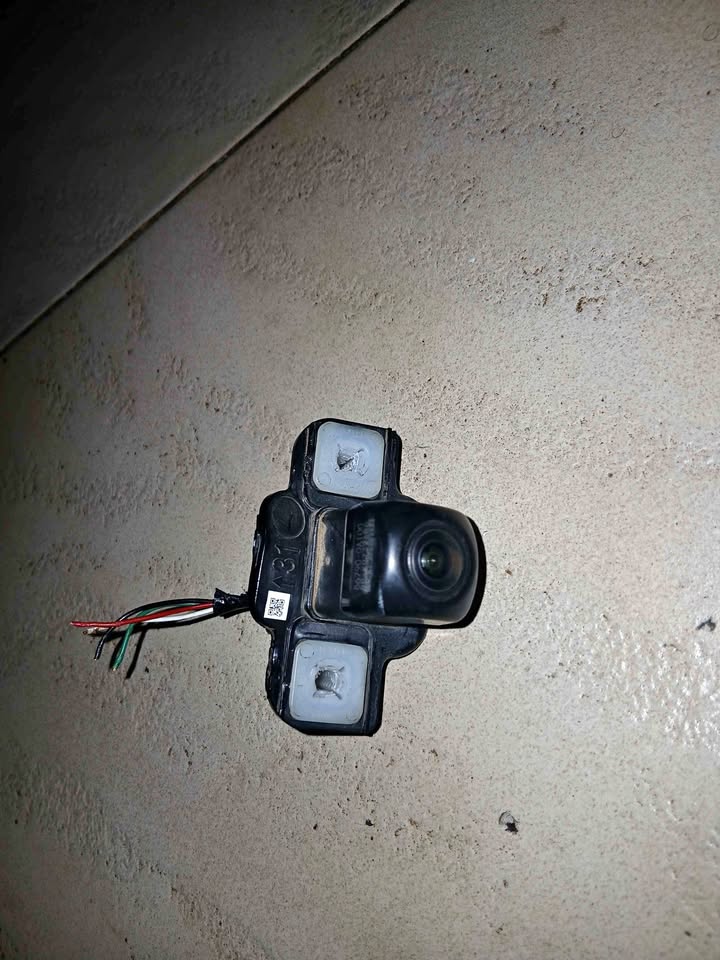 Toyota corolla cross boot camera - Private Seller Toyota corolla cross boot camera - Private Seller