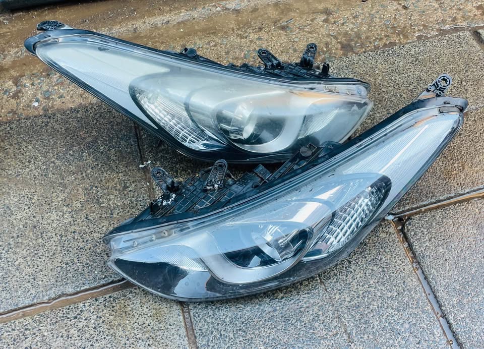 Hyundai i30 Headlights 2012/16 - Private Seller
