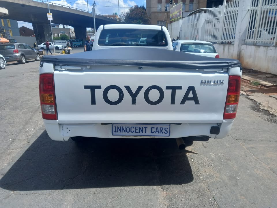 2007 TOYOTA HILUX 2.5 DIESEL, SINGLE CAB, WHITE COLOUR, 105000KM