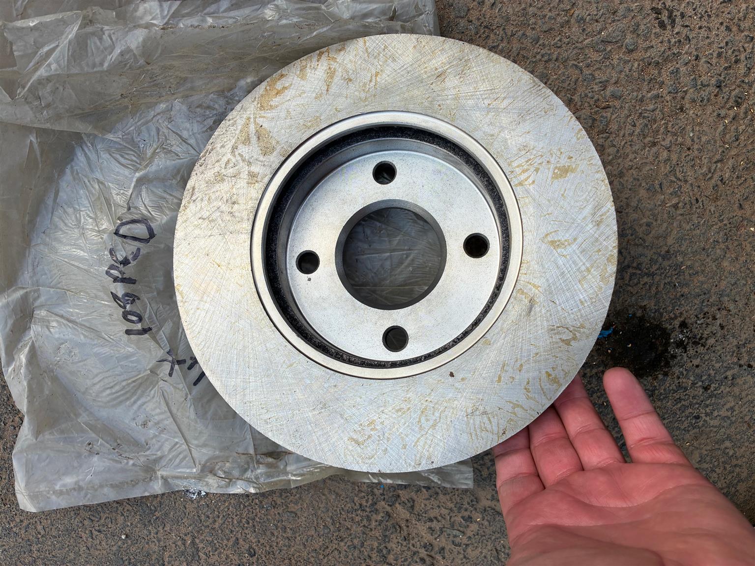 Brake disc C Ford Figo 2010 - 2015 - Private Seller Brake disc C Ford Figo 2010 - 2015 - Private Seller