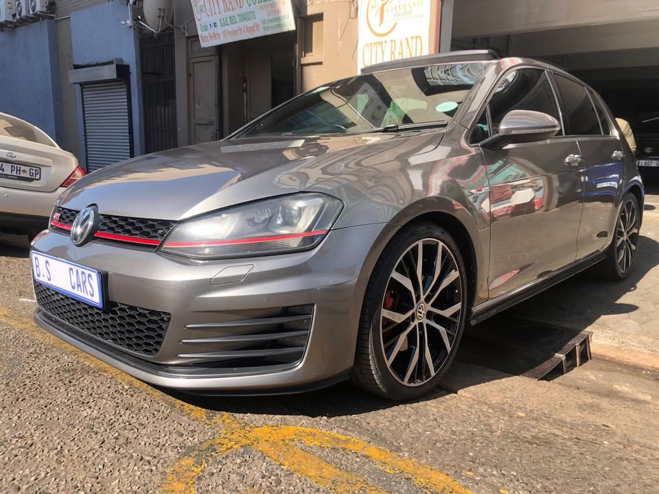 2015 VW  GOLF 7 GTI 2.0