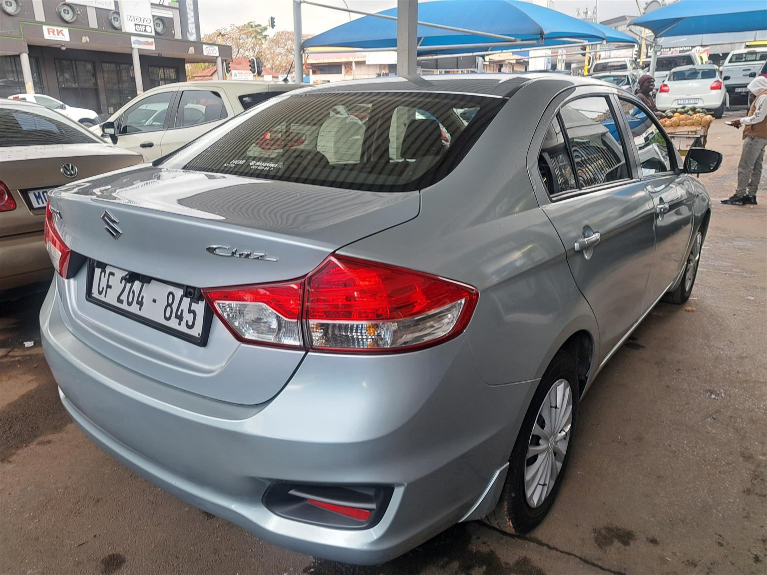 SUZUKI 1.5 SEDAN