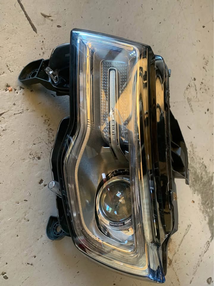 Jeep Cherokee high performance headlights
