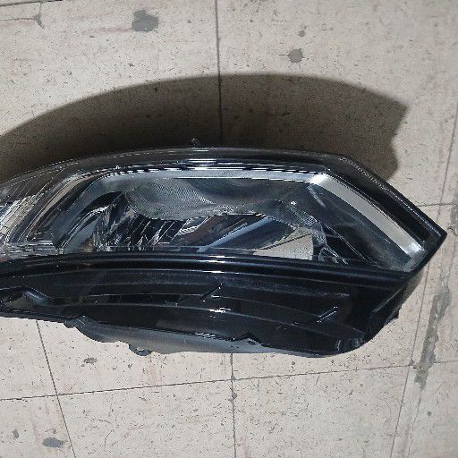 Ford ecosport headlight - Private Seller Ford ecosport headlight - Private Seller