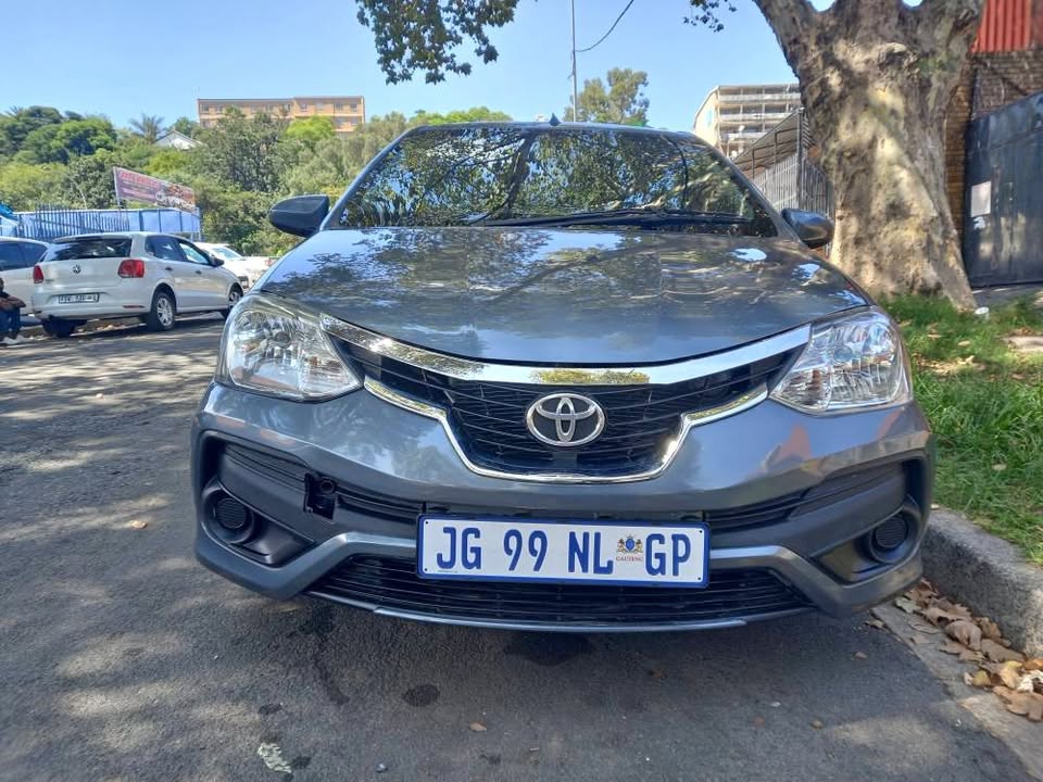 2017 Toyota Etios Sedan Grey. 1.5 Sprint Petrol, Manual, 81000kms