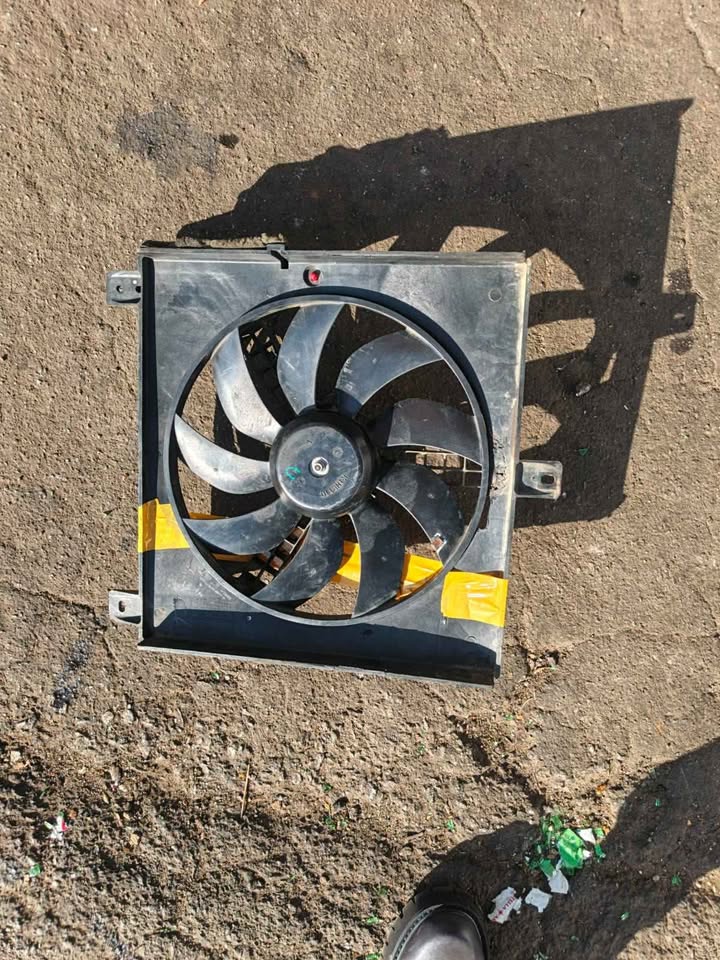 Renault kwid fan - Private Seller Renault kwid fan - Private Seller