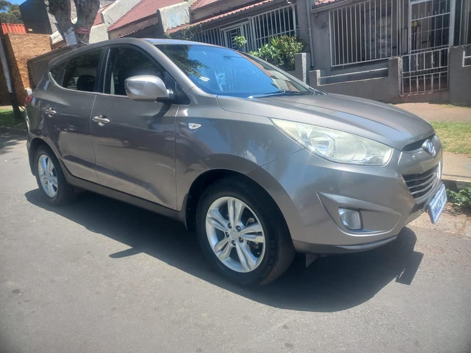 2011 HYUNDAI ix35 GL PREMIUM 2.0 PETROL, MANUAL, GREY COLOR, 89000KMS