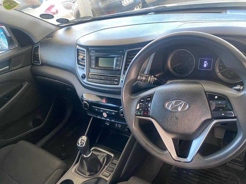 2016 HYUNDAI TUSCON 2.0 MANUAL