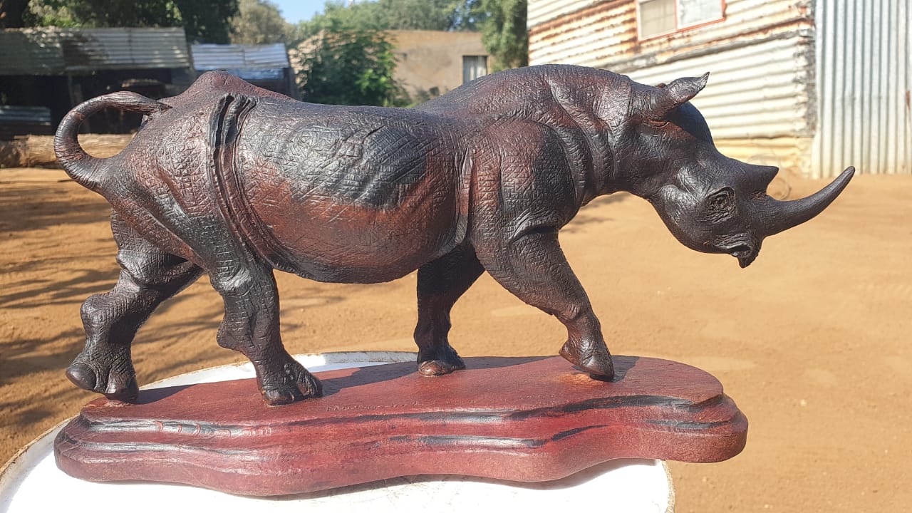 Fine art,wildlife carvings,on Ironwood Fine art,wildlife carvings,on Ironwood