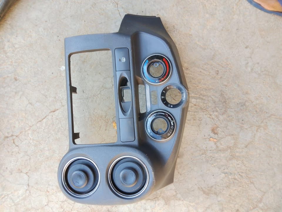 Toyota Etios Center Console Panel - Private Seller Toyota Etios Center Console Panel - Private Seller